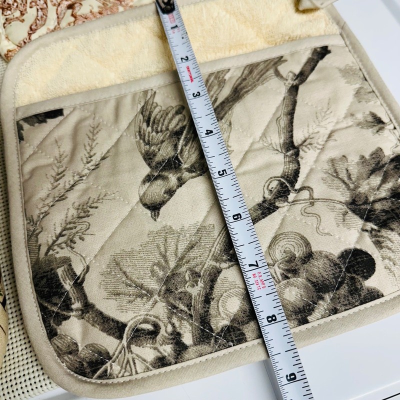 Williams-Sonoma Four Piece Assorted Potholders New gallery