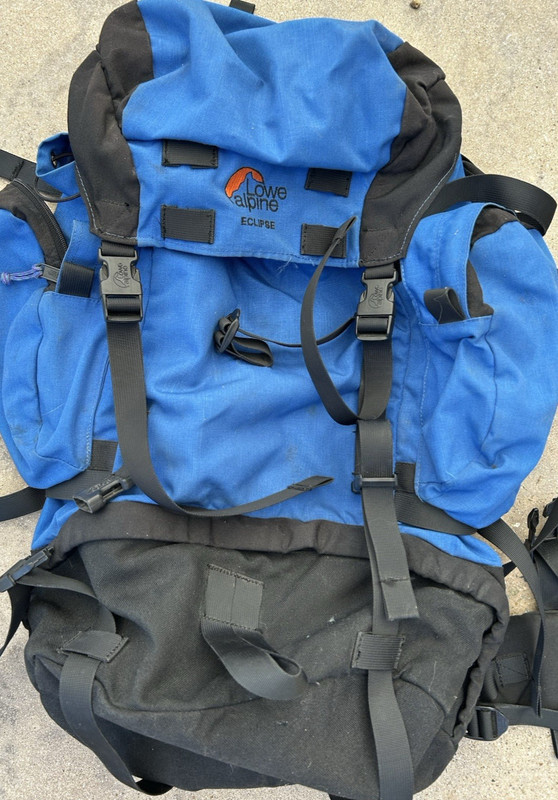 Lowe Alpine Eclipse Blue/Black Expedition Hiking Backpack Broken Zipper Peeling