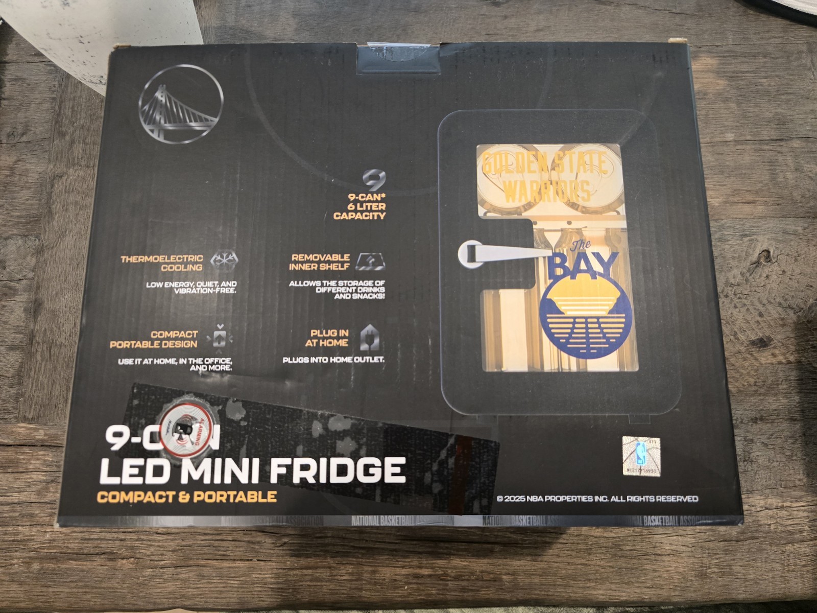NBA LAB GOLDEN STATE WARRIORS 9 CAN LED FRIDGE...NEW IN BOX...CURRY...KERR gallery