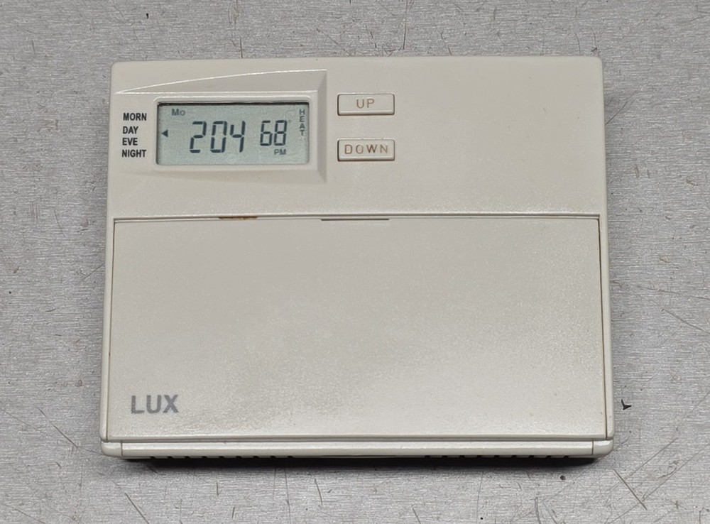 Lux 500 Digital Programmable Thermostat Heat Cool HVAC 24V Wall - Tested Working