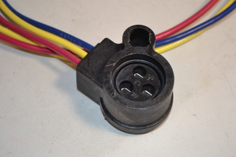 Wiring Harness Molded Plug 3 Pin Compressor Connector 105382-02 gallery