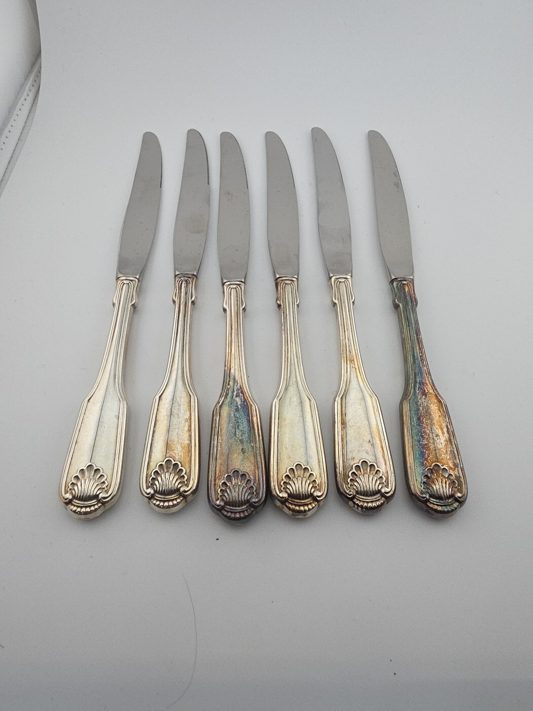 Oneida Classic Shell Stainless Flatware Dinner Knives Set Of 6 gallery