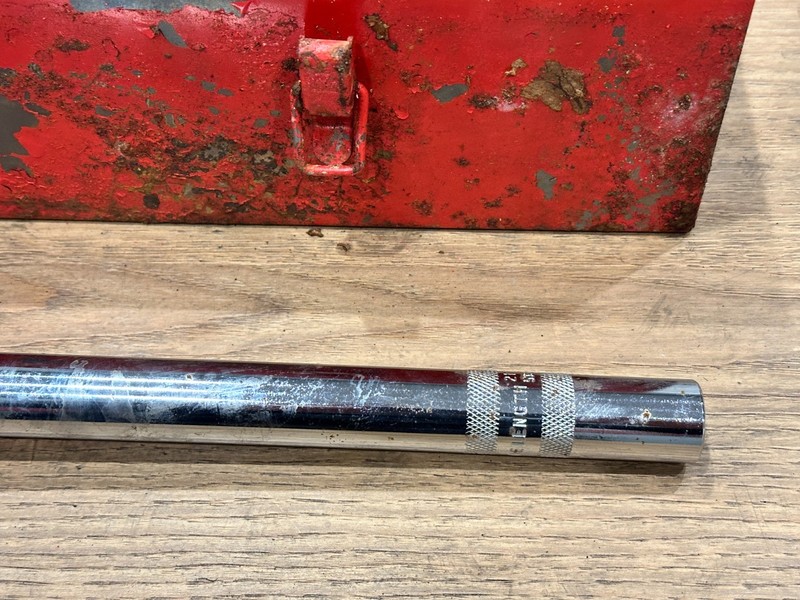 Snap-On Tools TE-250 L TorqOMeter 1/2" Drive Torque Wrench 250 FT LB KRA-94 Case gallery