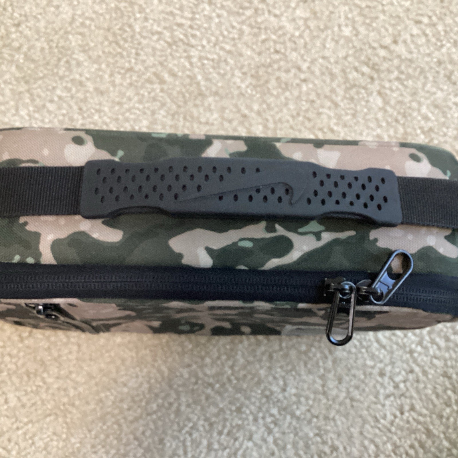 Nike Hard Shell Lunch Box Camo 9A2929-F84 gallery