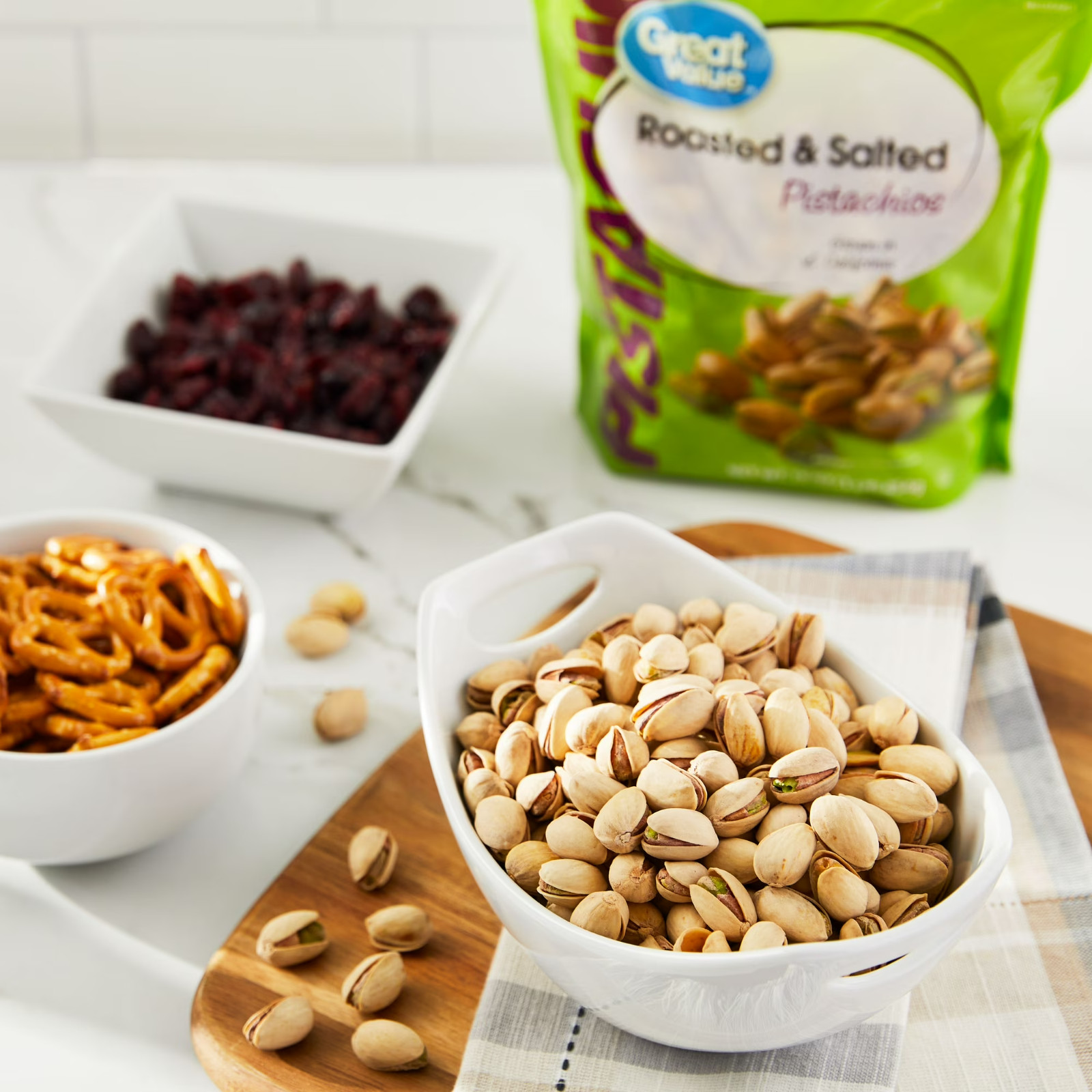 (2 pack ) Great Value Roasted & Salted Pistachios, 16 oz Resealable Bag gallery