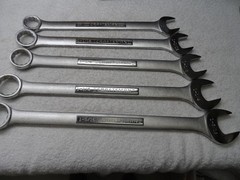 Craftsman SAE Combination Wrench Set, 12 pt, 1″ to 1-5/16″ – 5 pcs (A-AG)