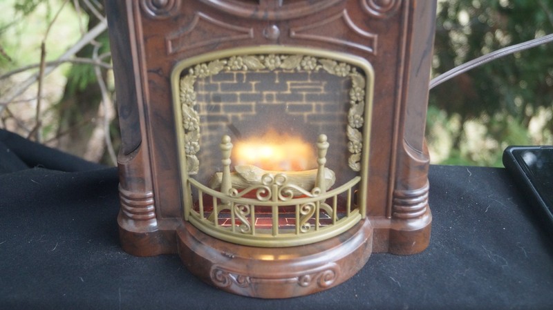 Vintage 1960s Mastercrafters 272 Animated Fireplace Novelty Clock - SEE VIDEO gallery