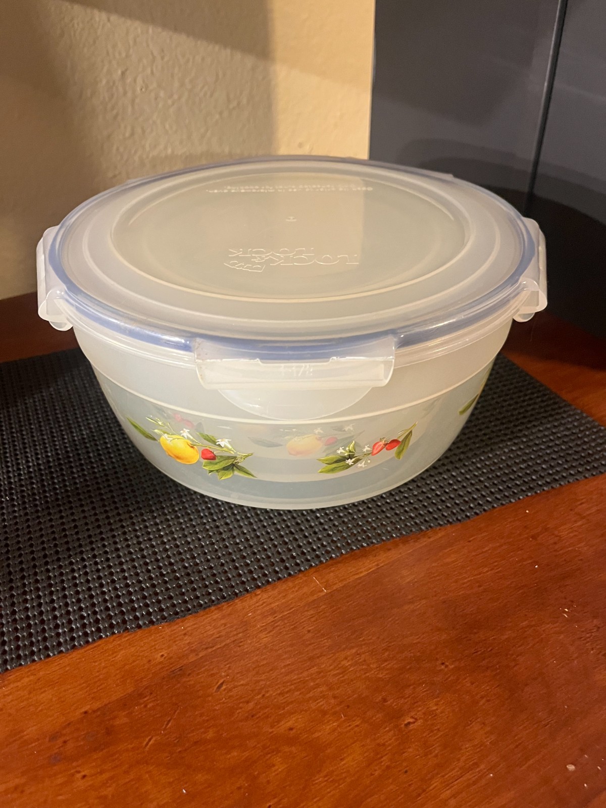 Lock & Lock 3 Piece Storage Set w/ Lids! Fruit Mofit! gallery