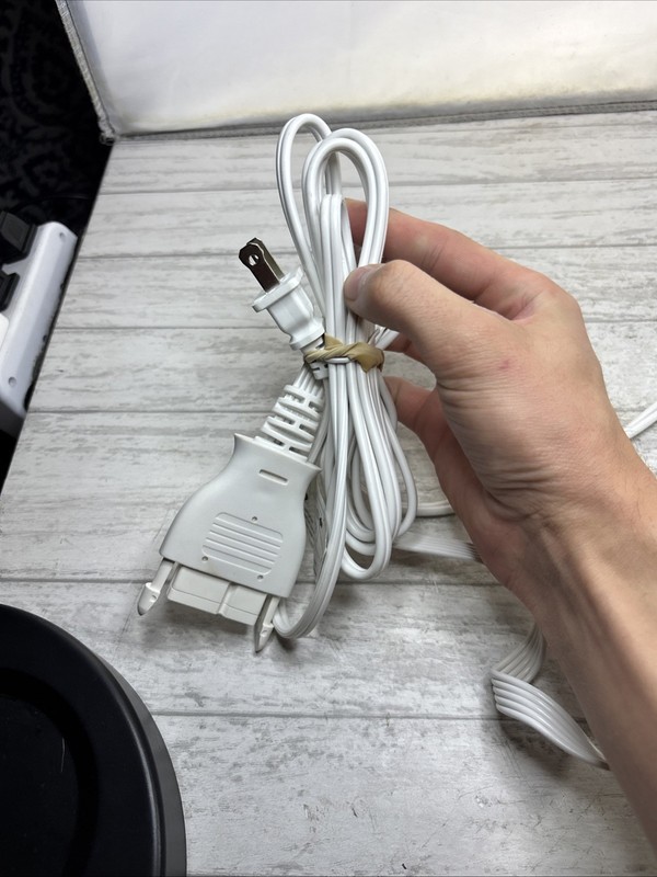 Bedsure Controller LM17-HP200 Remote Control Power Cord (For Heating Pad HP200) gallery
