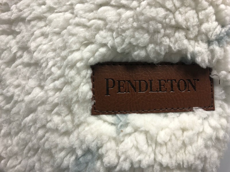 NEW Pendleton Icon Sherpa Aztec Throw Blanket Fleece 50x70 Cream Ivory Gray Back gallery
