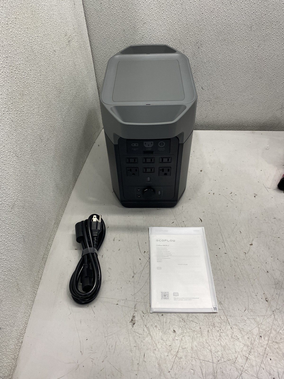 EcoFlow DELTA 2 Portable 1024Wh 1800W Battery Power Station EFD330 Black gallery