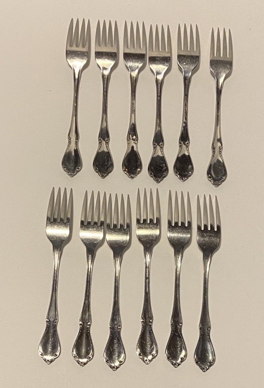 Oneidacraft Deluxe Chateau Stainless Flatware 7 1/4" Dinner Fork Lot Of 12 gallery