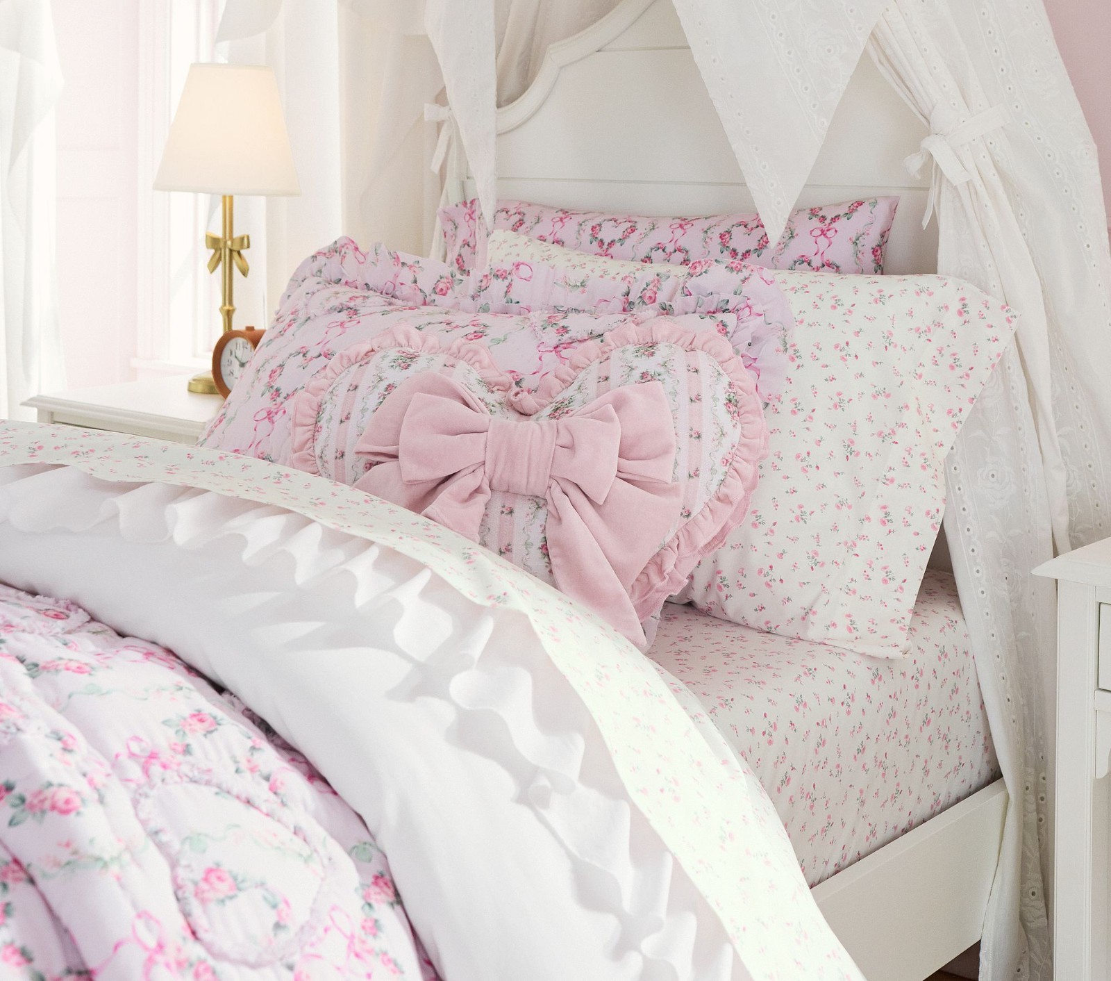 Pottery Barn Kids LoveShackFancy Prairie Floral Organic Cotton Sheet Set gallery