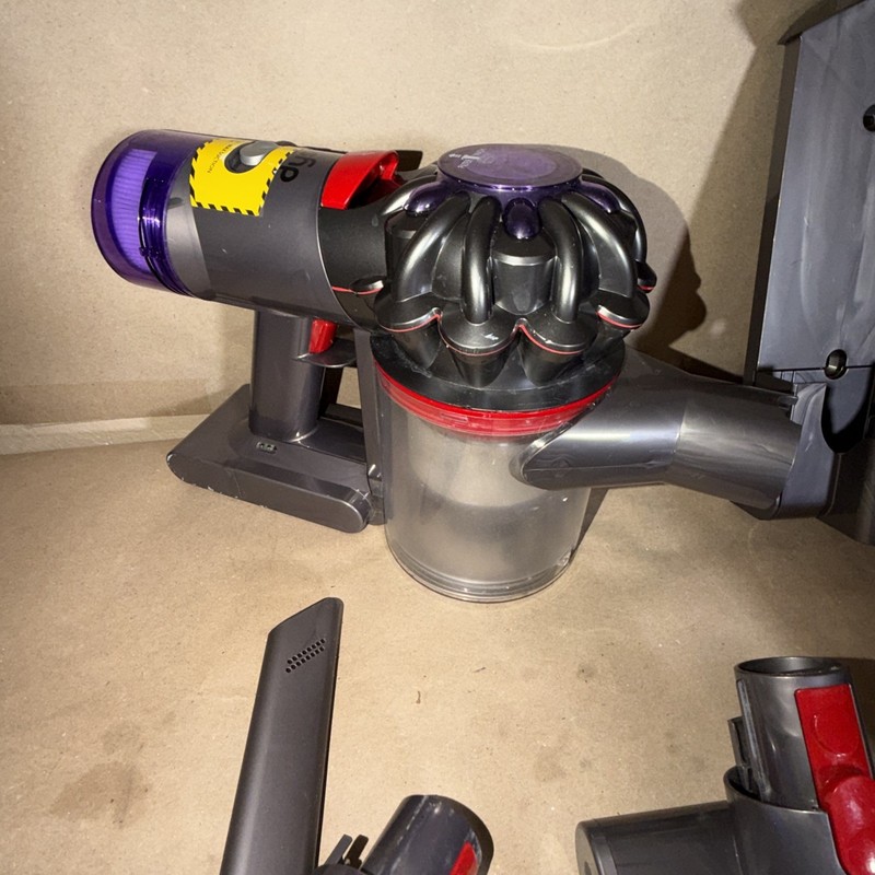 Dyson V8 Cordless Vacuum Cleaner Silver/Nickel (400473-01) | Slightly Used gallery