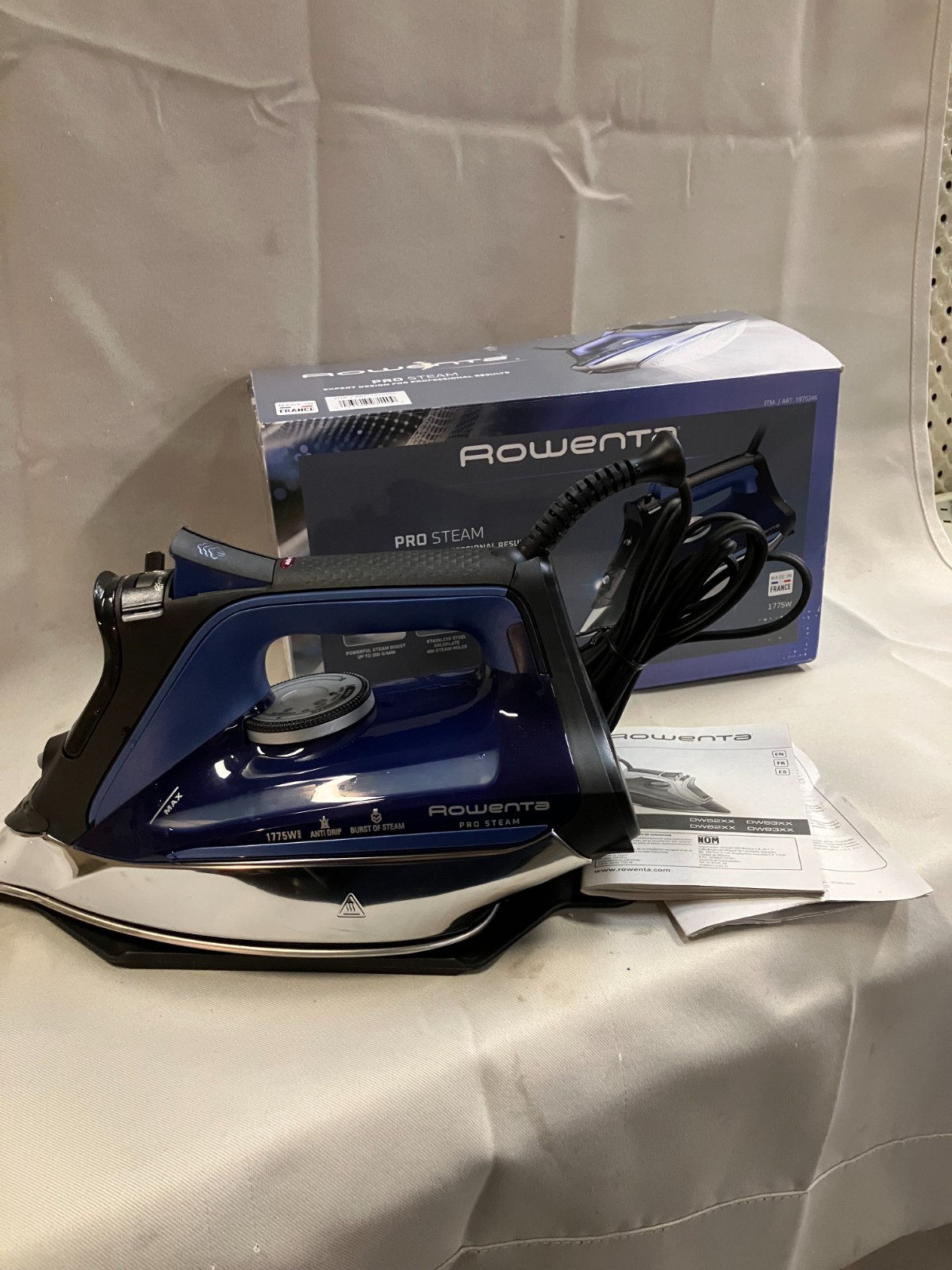 Rowenta Pro Steam Iron, 1775W, Vertical Steam, Auto-Off gallery