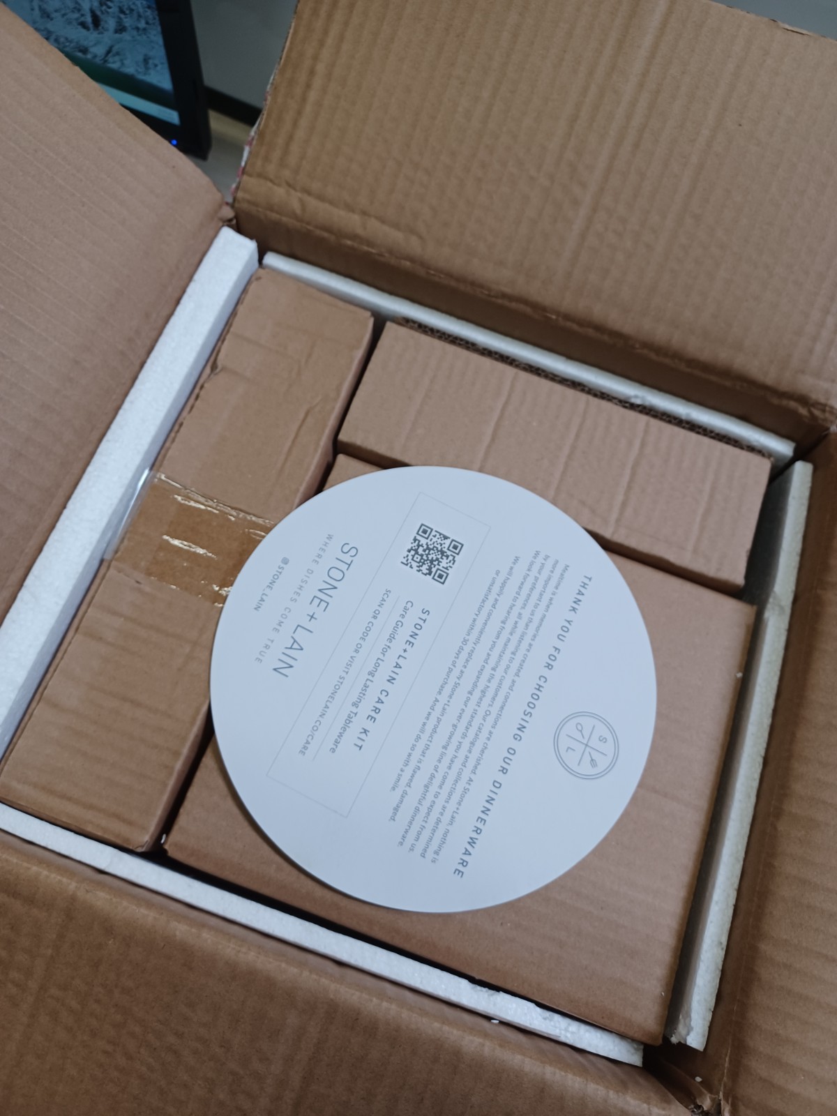 Stone Lain Porcelain 16pc Dinnerware Set, Service for 4, White (Open Box) BLB045 gallery