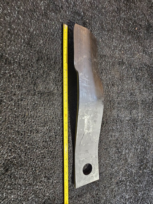 John Deere Suction Offset Clockwise Blade FH329914 For CX15 CX20 E15 FC10R FC15E gallery
