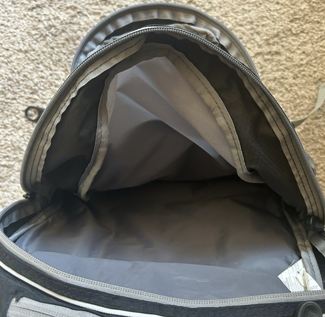High Sierra Gray/Black Backpack with Laptop/Tablet Pouch School 5