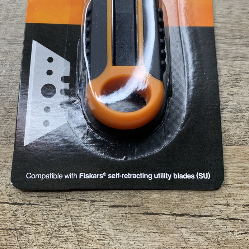 Fiskars 144740-1001 Self-retracting Utility Knife Box Cutter gallery
