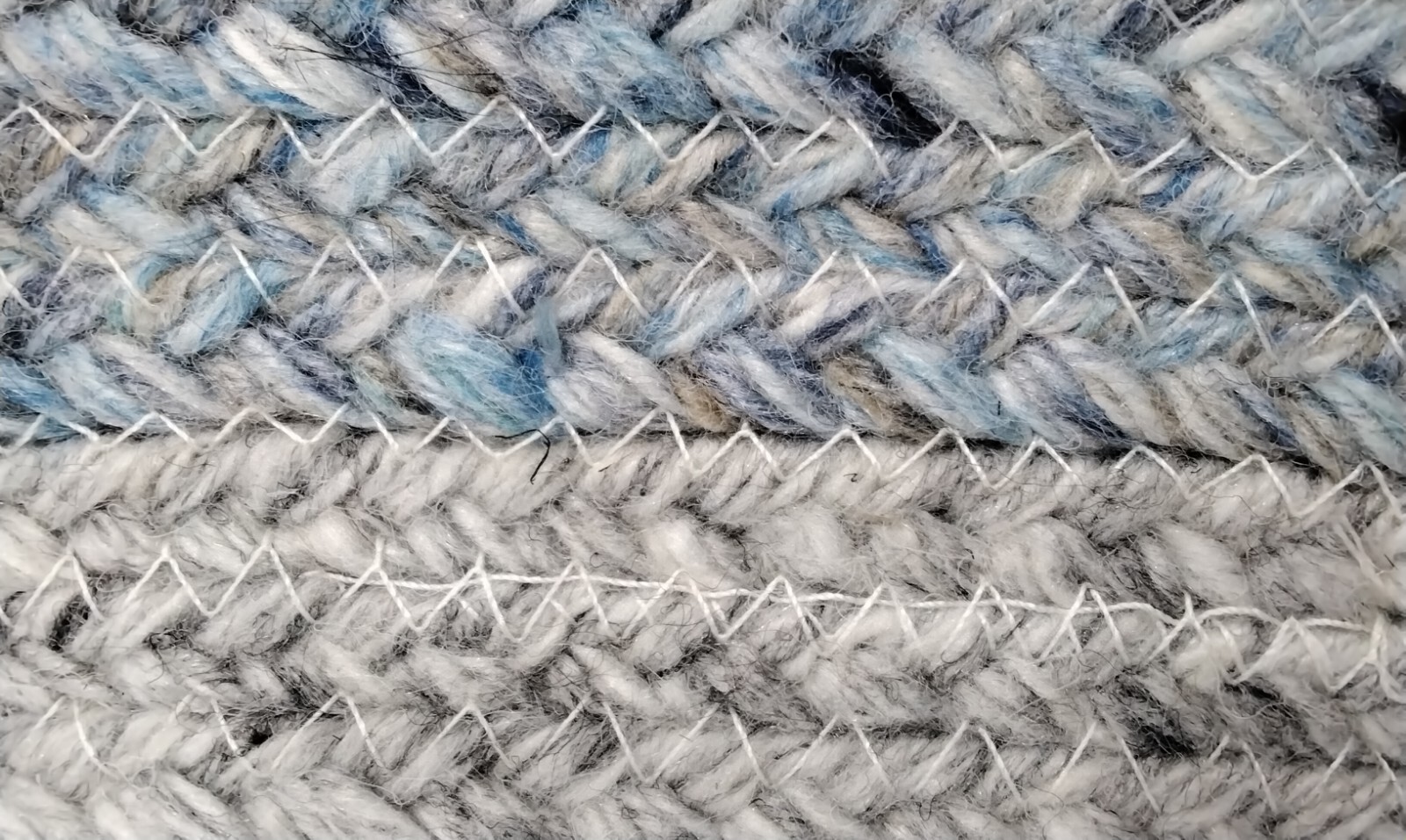 BLUE / GREY 6' X 6' Round Broken Thread Rug, Reduced Price 1172719476 CAP227M-6R gallery