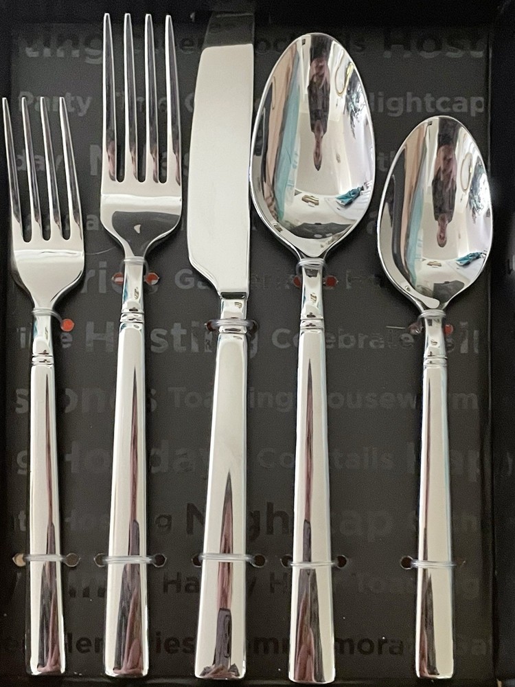 Oneida Entertain 365 - One 5PC PLACE SETTING “Calder” 18:0 STAINLESS- NEW no box