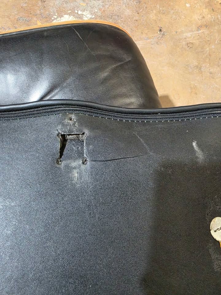 Herman Miller Eames Lounge Chair and Ottoman gallery