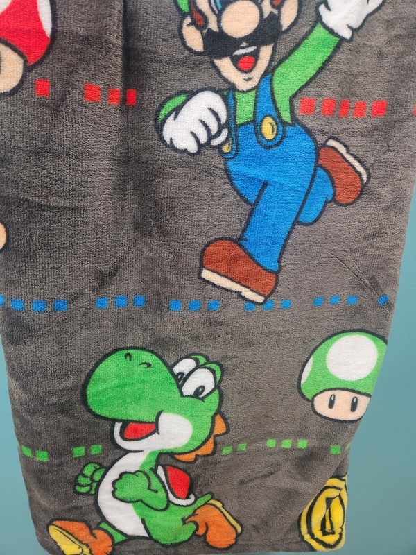 NINTENDO SUPER MARIO LUIGI & FRIENDS SOFT PLUSH THROW 50IN X 70IN AGE 3+ NWT gallery