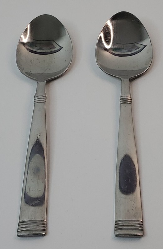 Pfaltzgraff Dinner Soup Spoon 7.5" long Flatware 2 Count 18/0 Stainless gallery