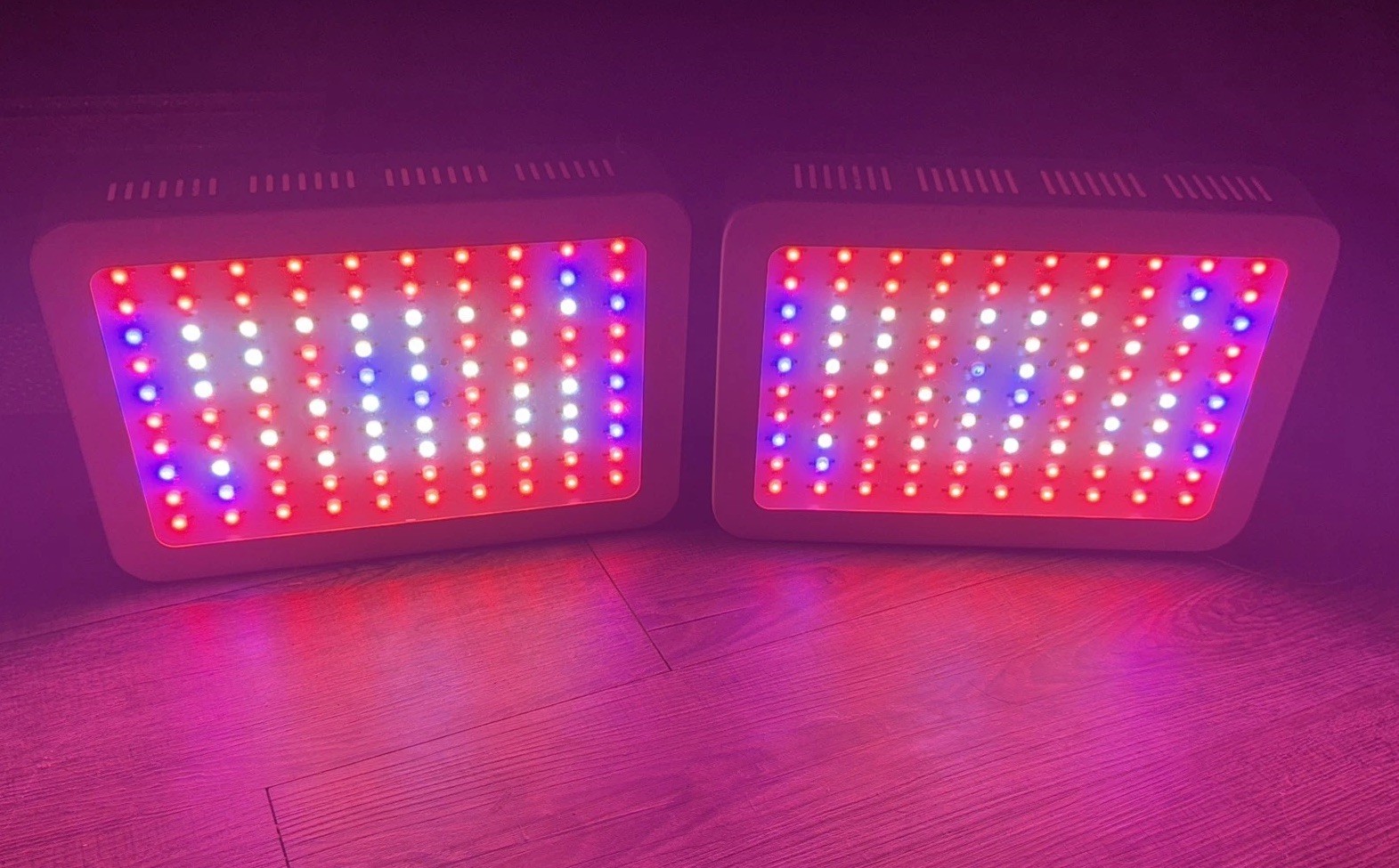 2 Pack 1,000 pcs Duel Chips LED Grow Lights W/ Built In Fan 85v-265v 50/60Hz gallery