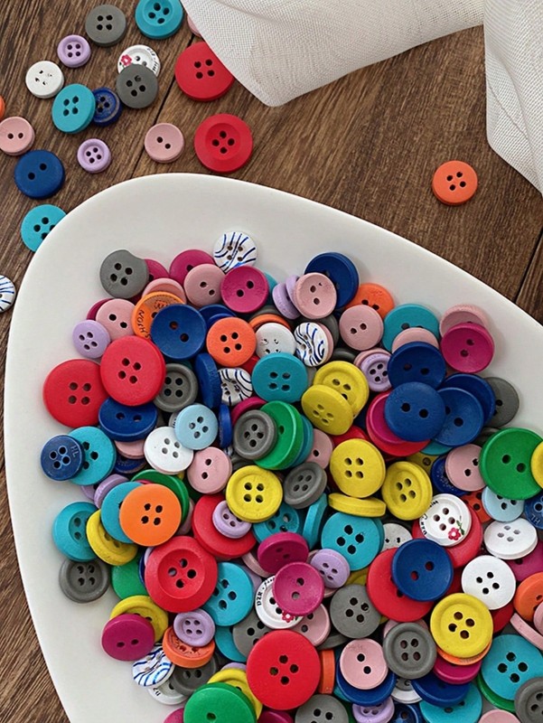 600pcs Multicolor Assorted Round Resin Buttons 2 & 4 Hole Bulk Craft Sewing gallery