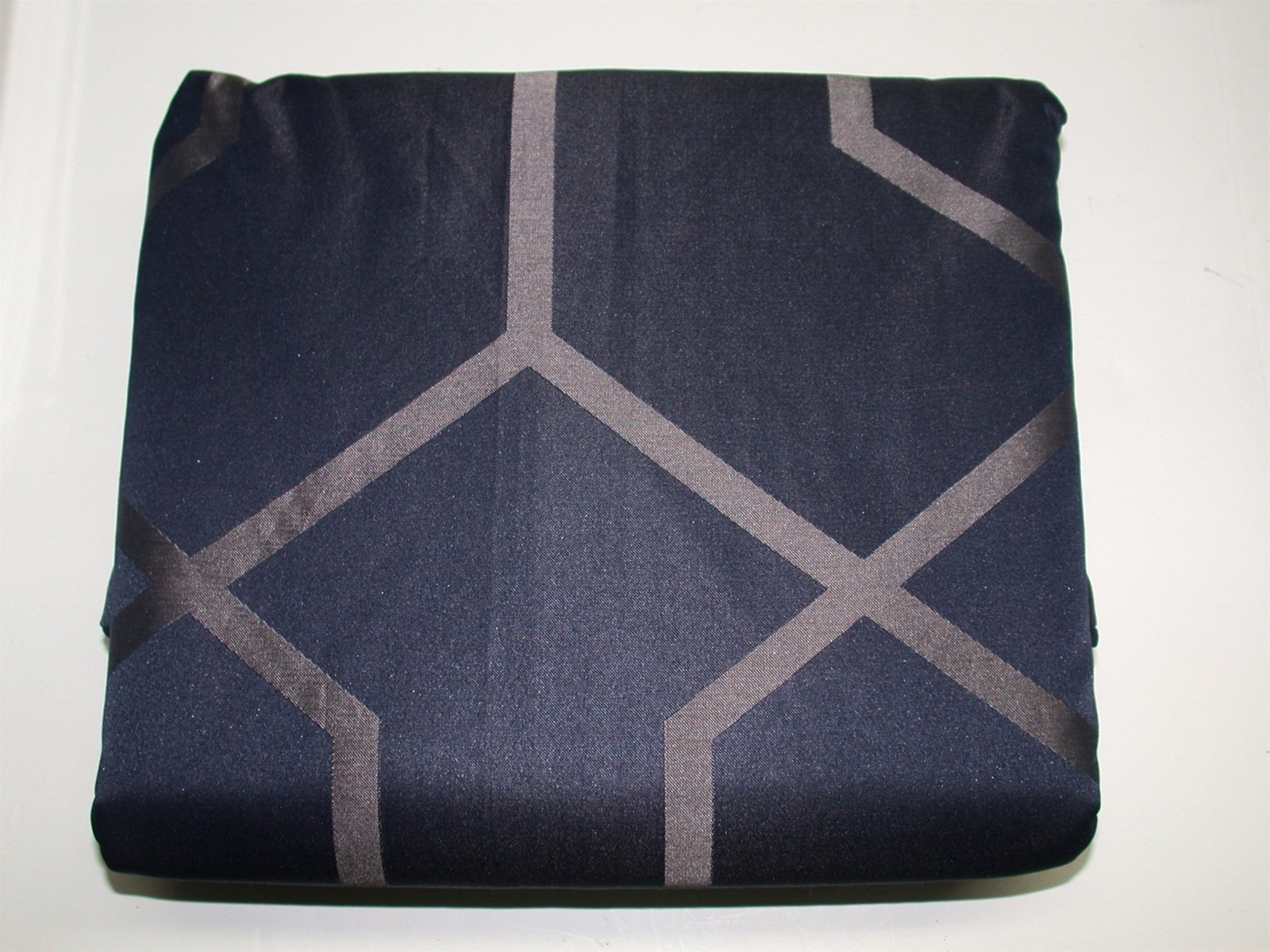 Hampton Geometric Duvet Set ~ Gray on Solid Navy ~ Full/Queen 92" x 90" NEW gallery