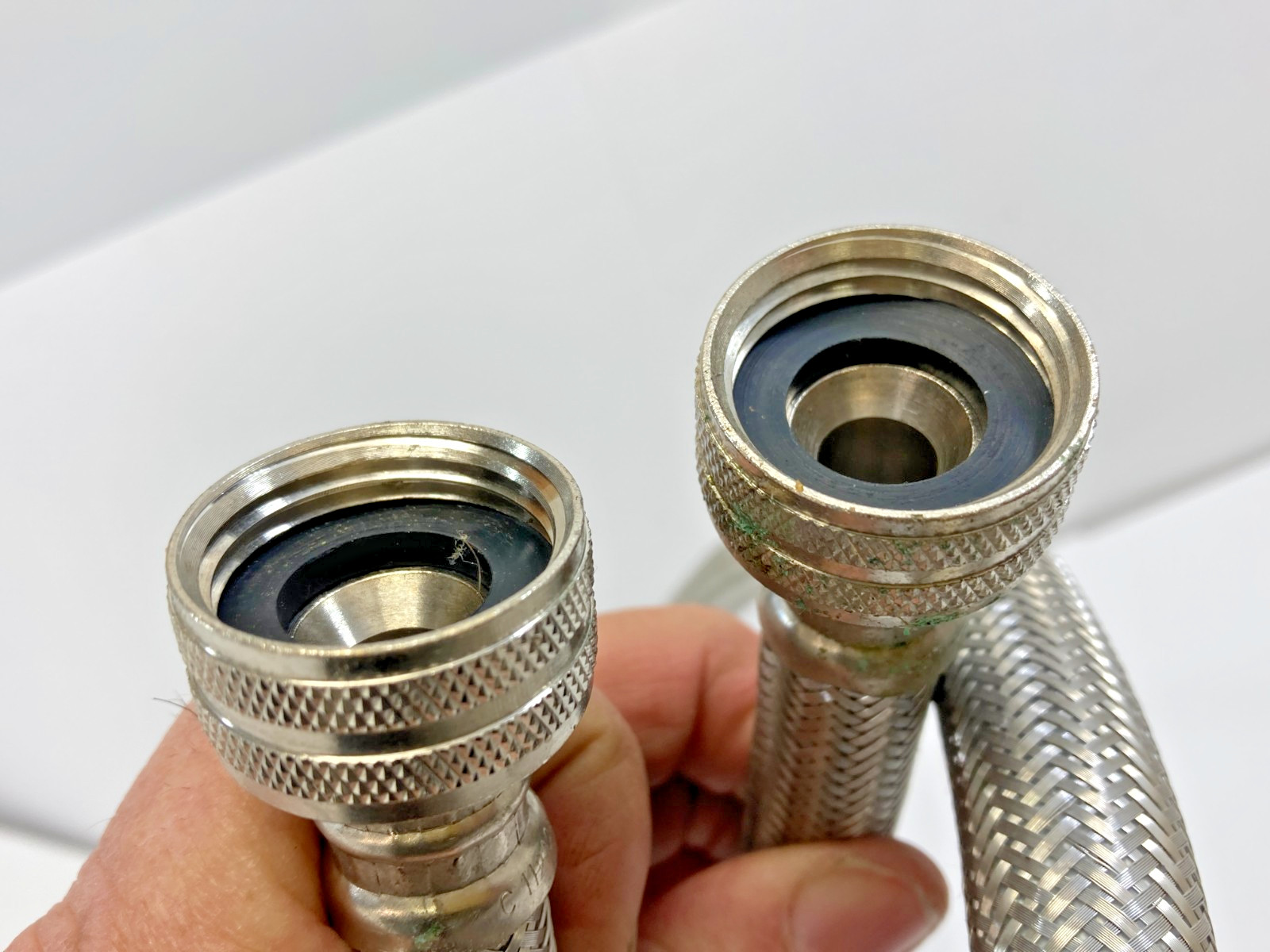 (1) Fluidmaster ~ 72" Long Stainless Steel 3/4"x3/4" Washing Machine Hose gallery