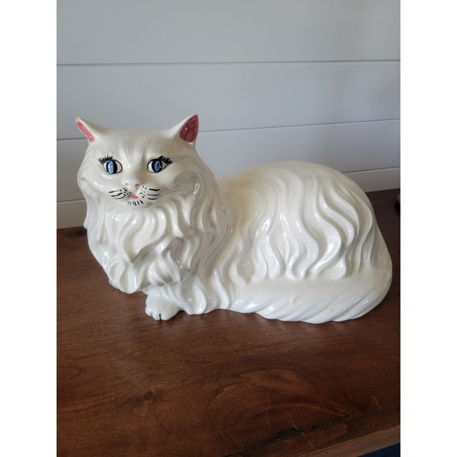 Vtg 1978 Ceramic Persian Cat Large White Statue Blue Eyes Retro Kitsch Decor gallery