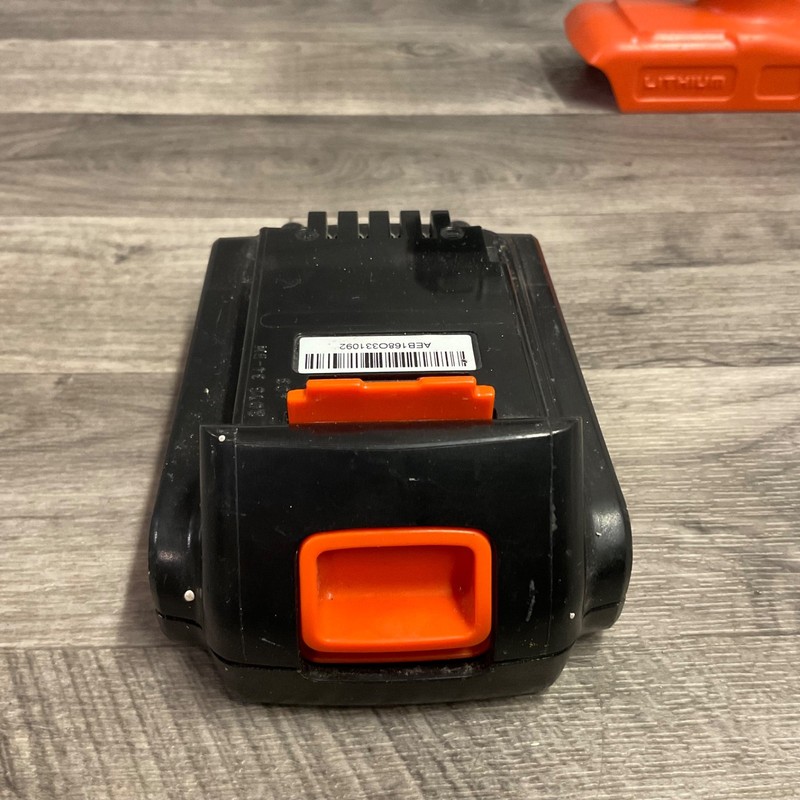 Black + Decker 20V Cordless Drill/Driver LDX120 + LBXR20 Battery + Charger NICE gallery