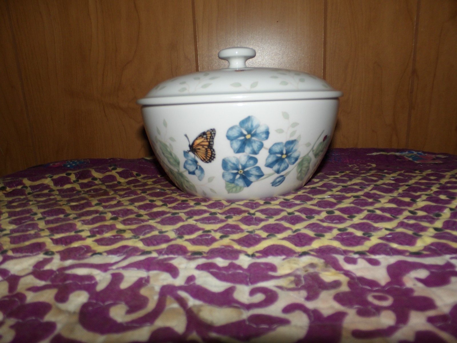 Lenox Butterfly Meadow Covered Casserole Dish 6 1/2 " Bowl Blue Flowers gallery