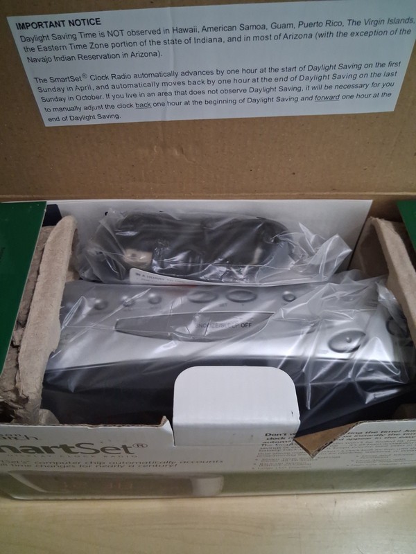 EMERSON RESEARCH SmartSet Jumbo Display Clock Radio CKS2288S "New-Sealed" gallery