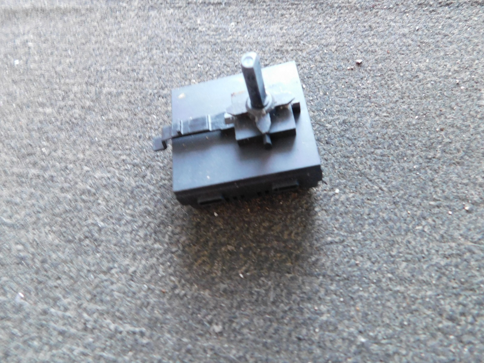 Whirlpool Washer Switch Part # 8577786 gallery