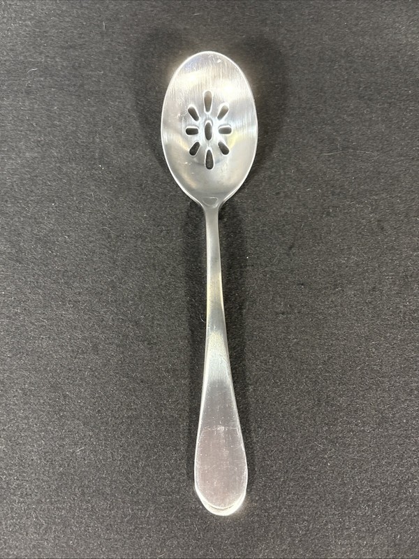 25 pc Oneida ICARUS Stainless Flatware Set - 8 3pc Settings + Slotted Spoon gallery