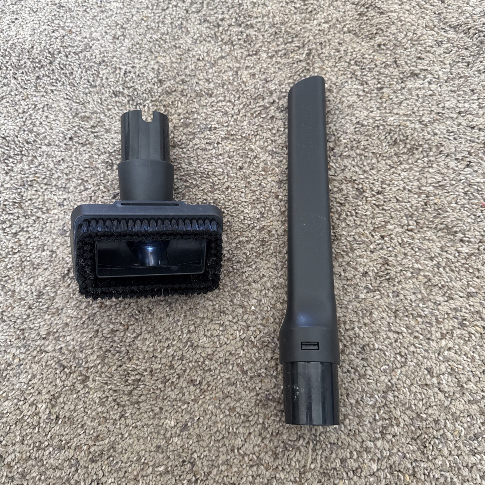 Shark Model: 284FFJ700 Pet Multi-Tool Dusting Brush Vacuum Attachment Angled gallery