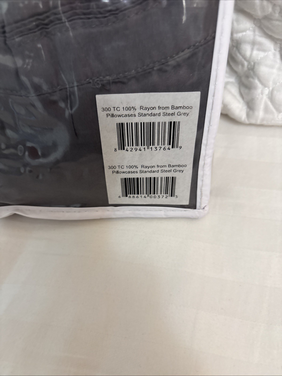 Tribeca Living 2- Pc Standard Pillowcases 300 TC 100% Rayon From Bamboo Grey NWT gallery