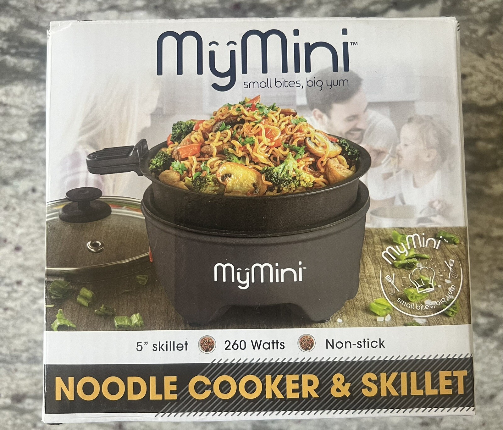 MY MINI NOODLE COOKER & SKILLET Blackberry 5" skillet 260 Watts Non-Stick ~NEW gallery