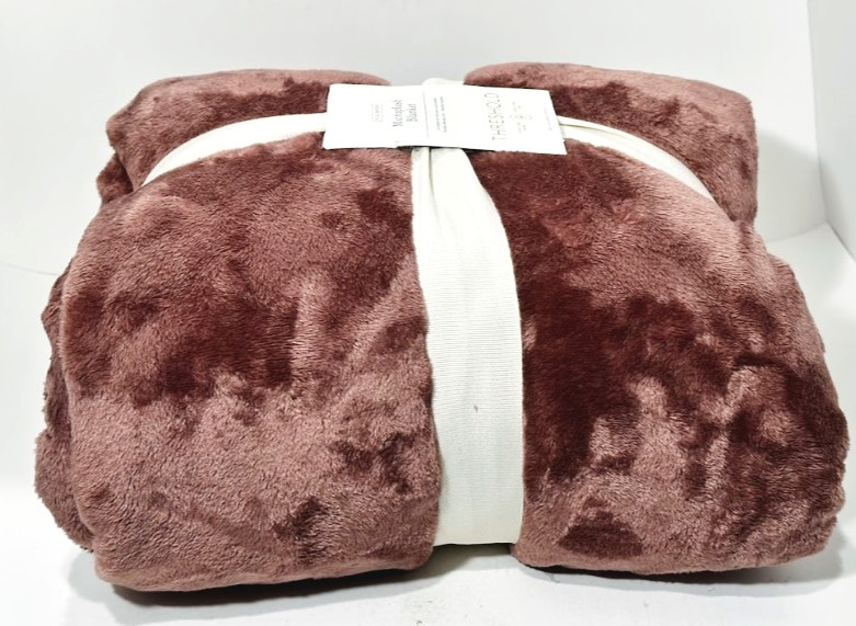 Threshold Full/Queen Microplush Dusty Rose Ultra Soft Plush Throw Bed Blanket gallery