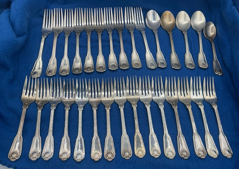 The Main Course MNF2 Silverplate GLOSSY SHELL Flatware LOT 30Pc Fork&spoon used gallery