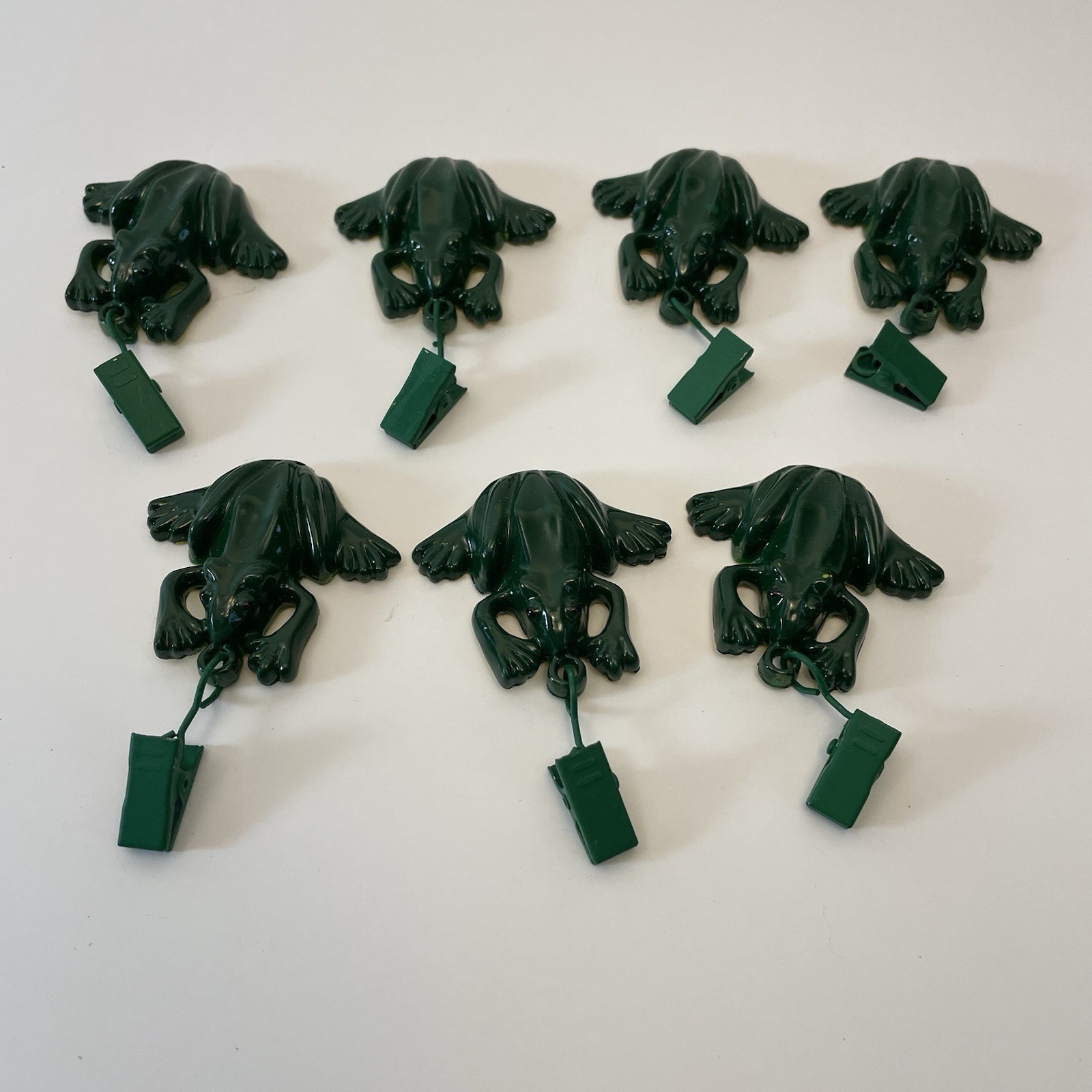 Vintage Frog Tablecloth Weights Clip On Green Painted Metal Fun Cute Novelty gallery