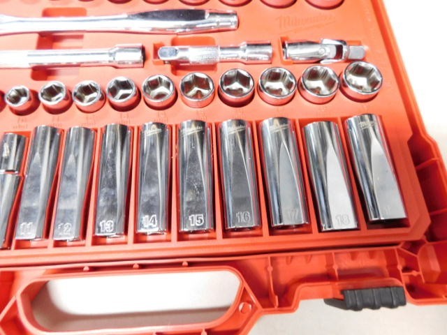 Milwaukee 56pc 3/8" Drive Socket Set SAE/Metric 48-22-9008 gallery