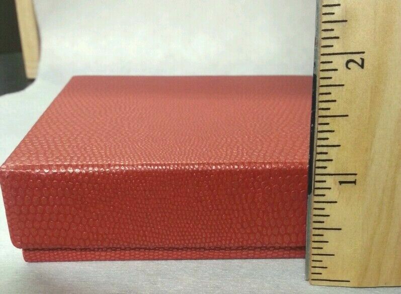 Red Gift Boxes square x 12 pieces gallery