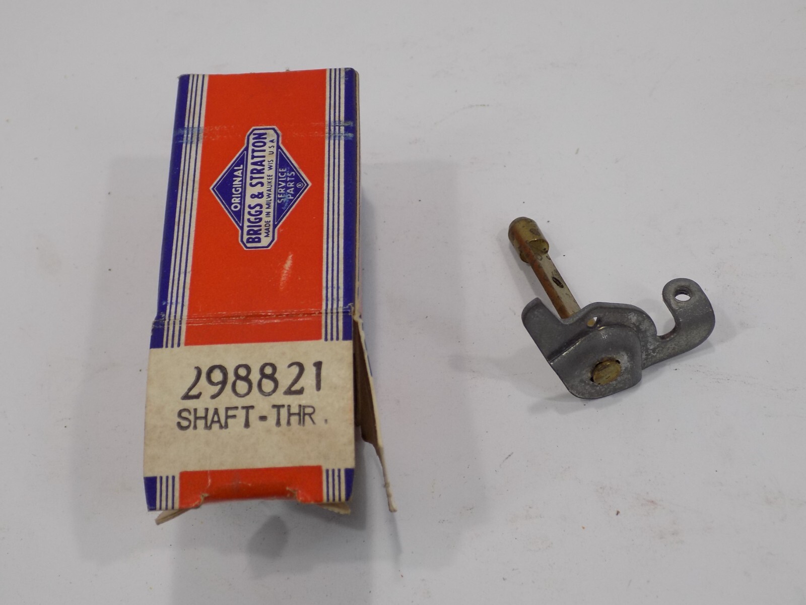 NOS Briggs & Stratton 298821 Throttle Shaft / Lever Genuine OEM Service Part gallery