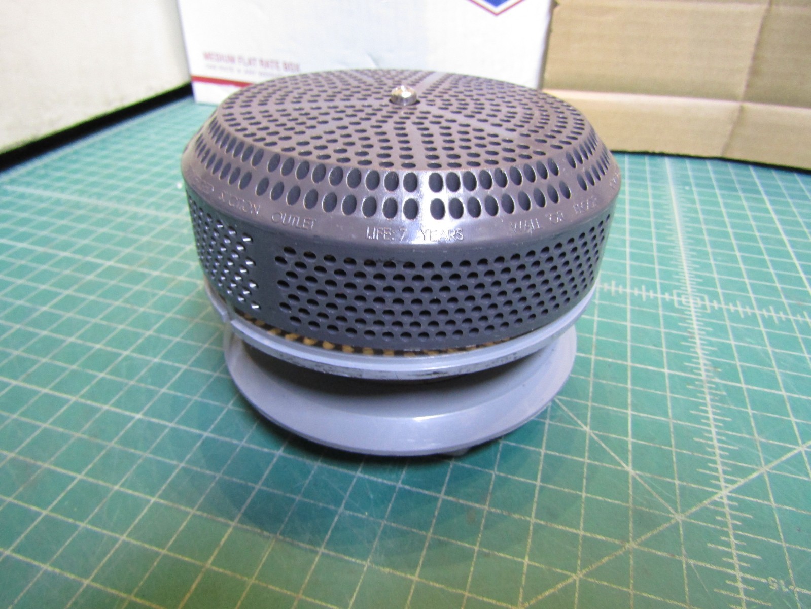 1 – CMP Custom Molded Spa Suction Cover 4 7/8in 170 GPM Gray 25201 25200 NEW W/ gallery