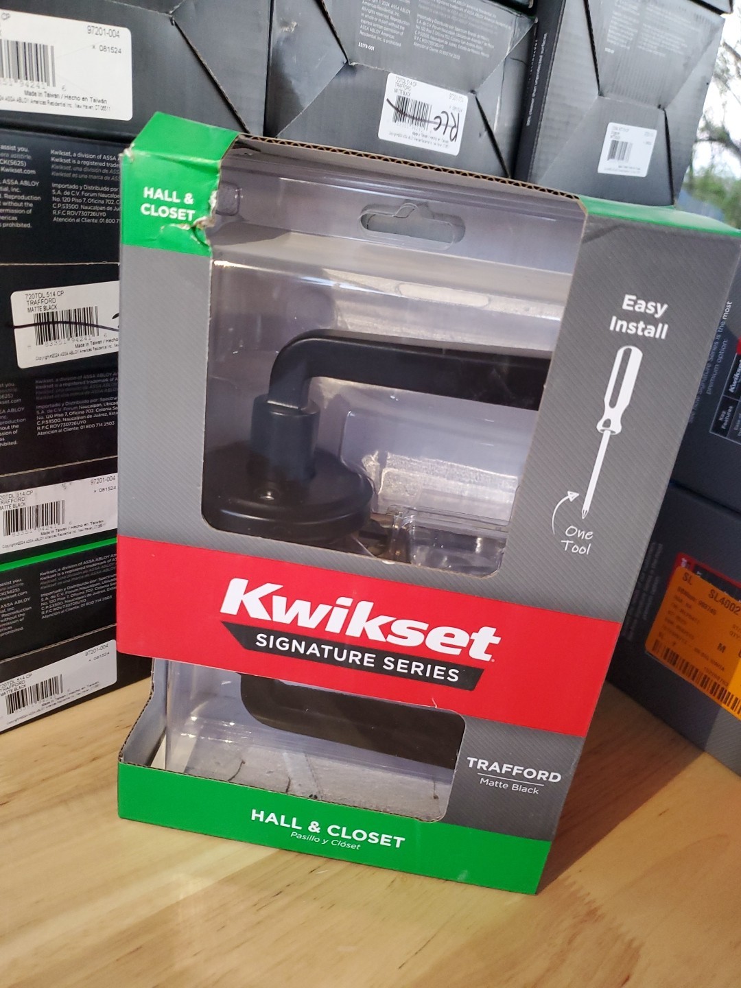 Kwikset 97201-004 Trafford Matte Black Round Straight Hall/Closet Door Handle gallery