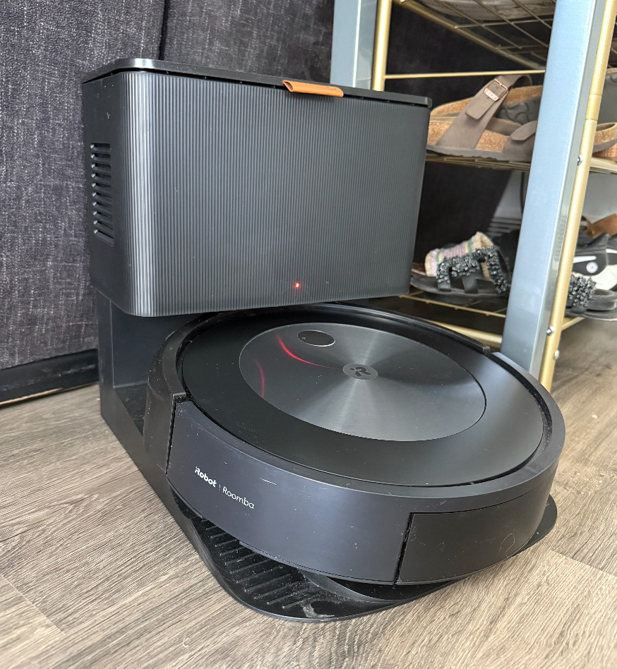 iRobot Roomba Combo j5+ Robot Vacuum & Mop - Black (J557020) gallery
